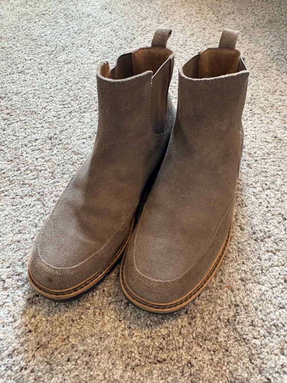 Women's Suede Chelsea Boots in Taupe